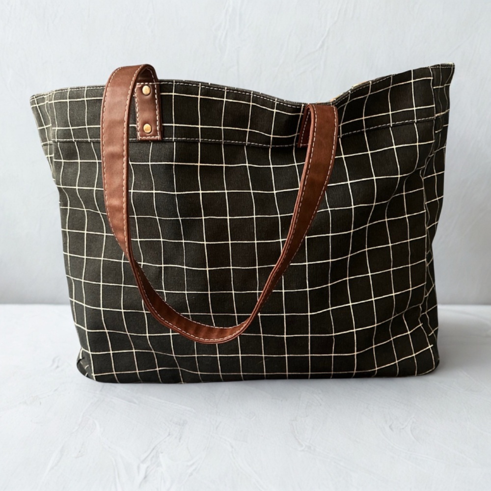 Maika Carryall Tote - Belvedere Print